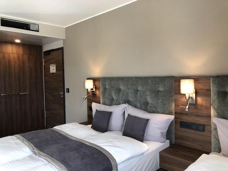 Intergroup Business & Design Hotel Ingolstadt Kosching Exterior photo